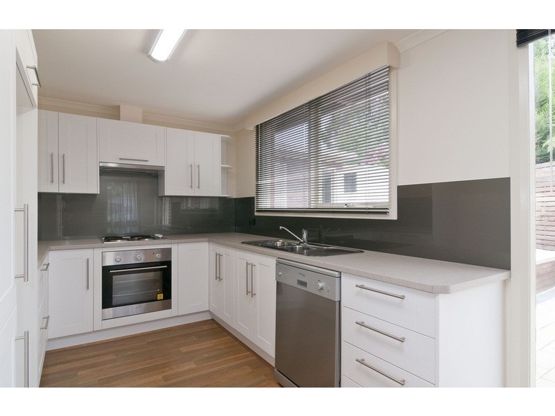 16 Walnut Drive, Kilsyth VIC 3137