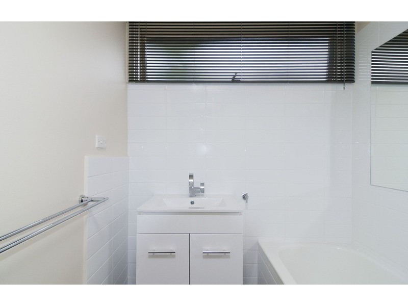 16 Walnut Drive, Kilsyth VIC 3137
