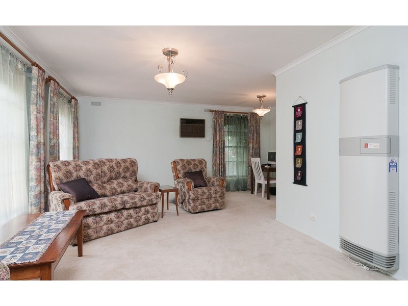 18 Lee Anne Crescent, Croydon VIC 3136