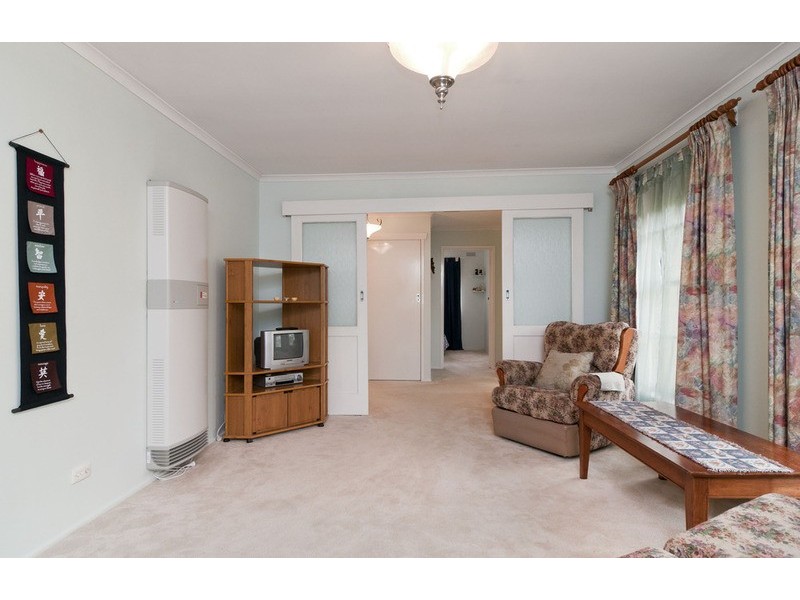 18 Lee Anne Crescent, Croydon VIC 3136