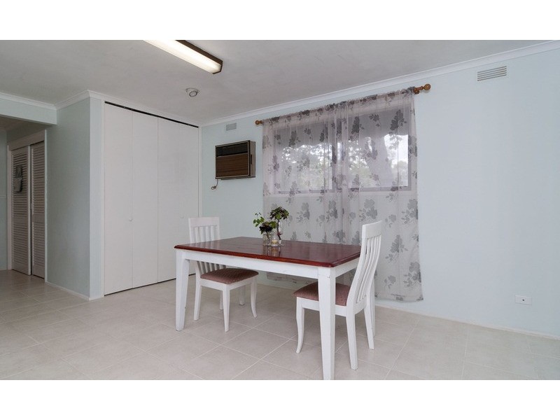 18 Lee Anne Crescent, Croydon VIC 3136