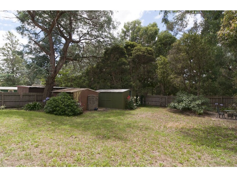 18 Lee Anne Crescent, Croydon VIC 3136