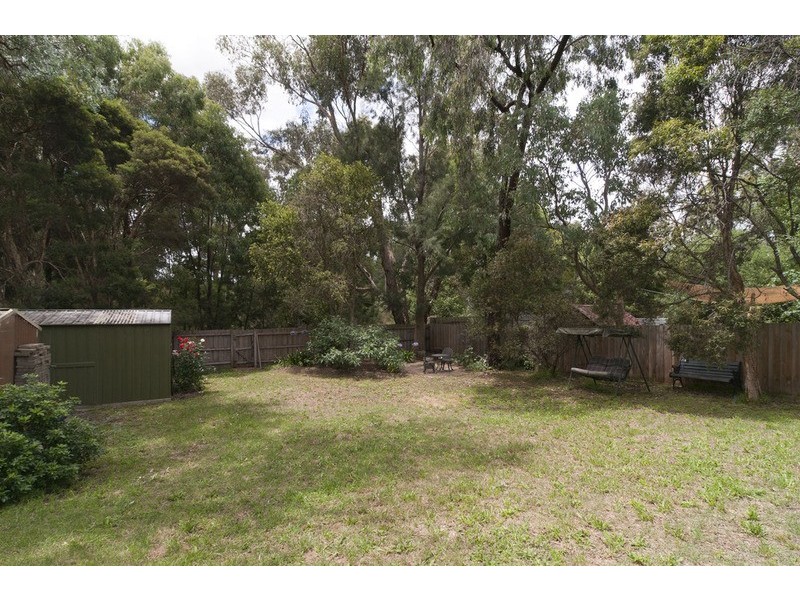 18 Lee Anne Crescent, Croydon VIC 3136