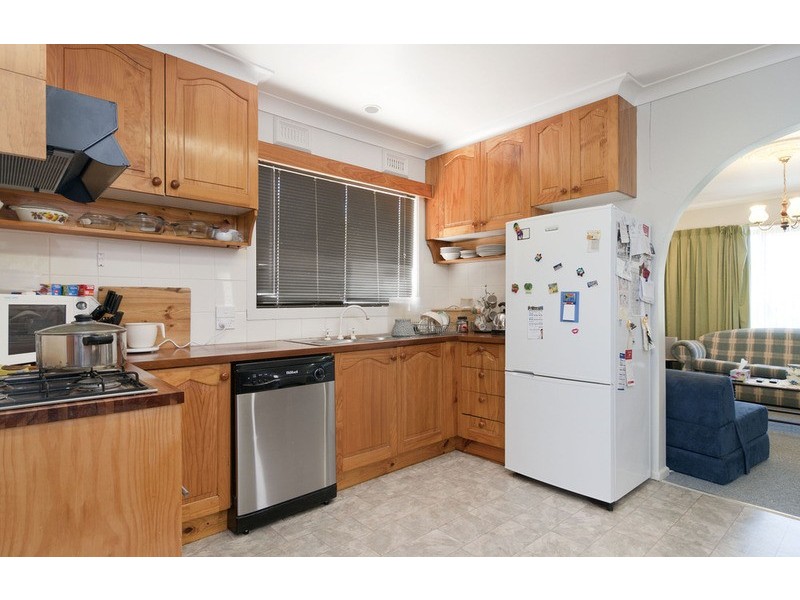 18 Diane Crescent, Mooroolbark VIC 3138