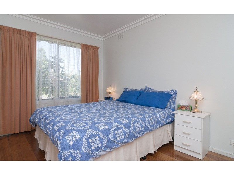 18 Diane Crescent, Mooroolbark VIC 3138