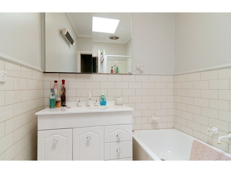 18 Diane Crescent, Mooroolbark VIC 3138