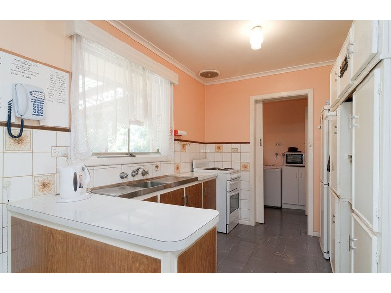 13 Eothen Lane, Kilsyth VIC 3137