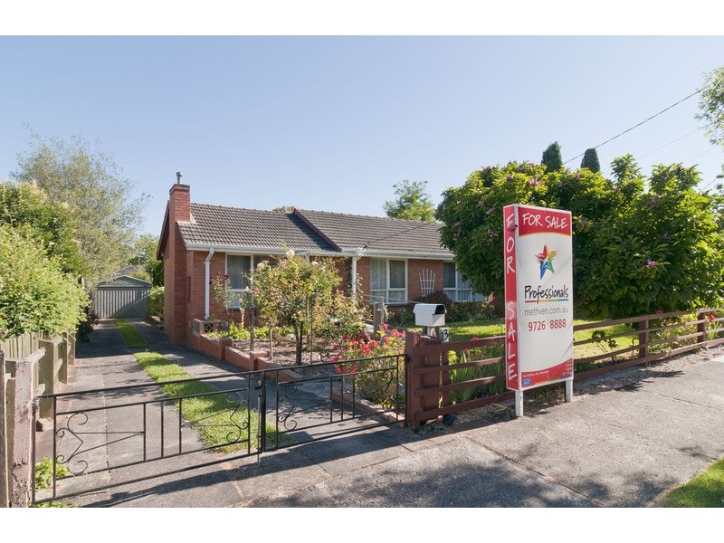 13 Eothen Lane, Kilsyth VIC 3137