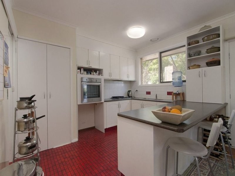 32 Meadowlark Lane, Mooroolbark VIC 3138