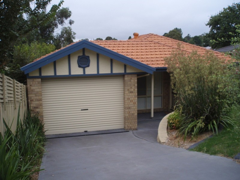 1/12 Felix Grove, Mooroolbark VIC 3138