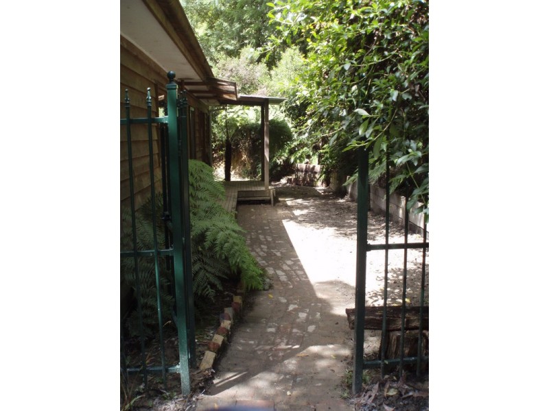 6 Glenholme Avenue, Mount Evelyn VIC 3796