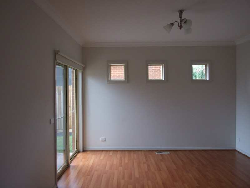 1/9 Bowen Street, Ferntree Gully VIC 3156