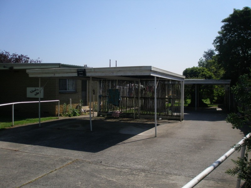 2/13 Hawthory Road, Kilsyth VIC 3137