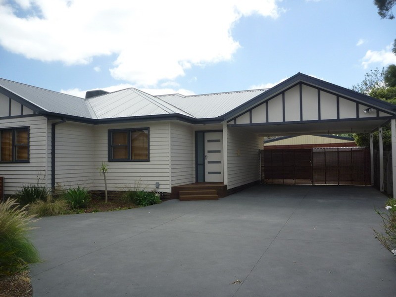 26B Diane Crescent, Mooroolbark VIC 3138