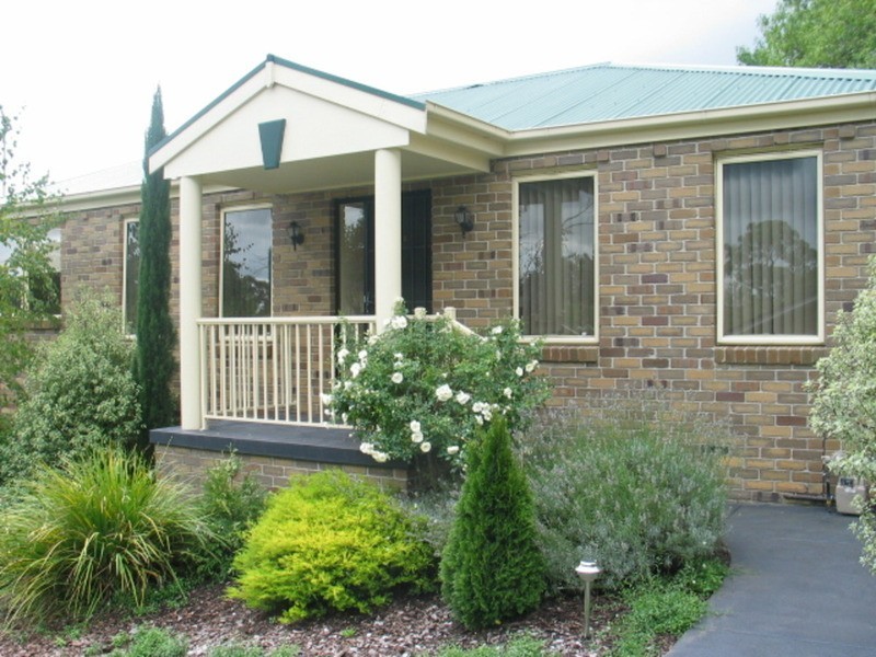 2/19 Newman Road, Croydon VIC 3136