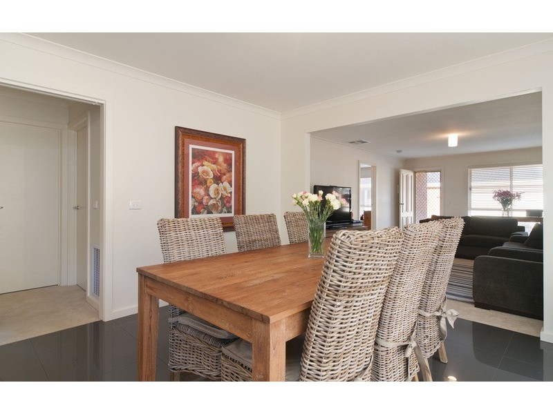 2/18-20 Durham Road, Kilsyth VIC 3137