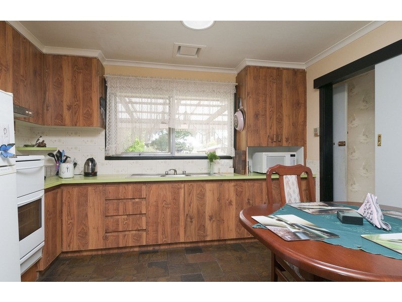 9 Mersey Road, Kilsyth VIC 3137