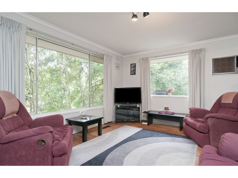 6 Selina Avenue, Mooroolbark VIC 3138