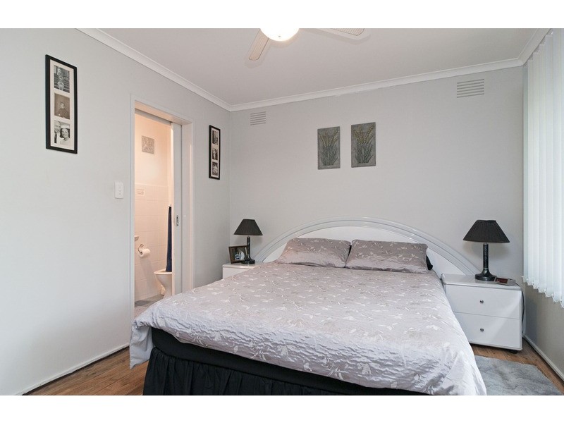 6 Selina Avenue, Mooroolbark VIC 3138