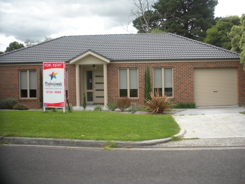 1 Rachael Drive, Mooroolbark VIC 3138