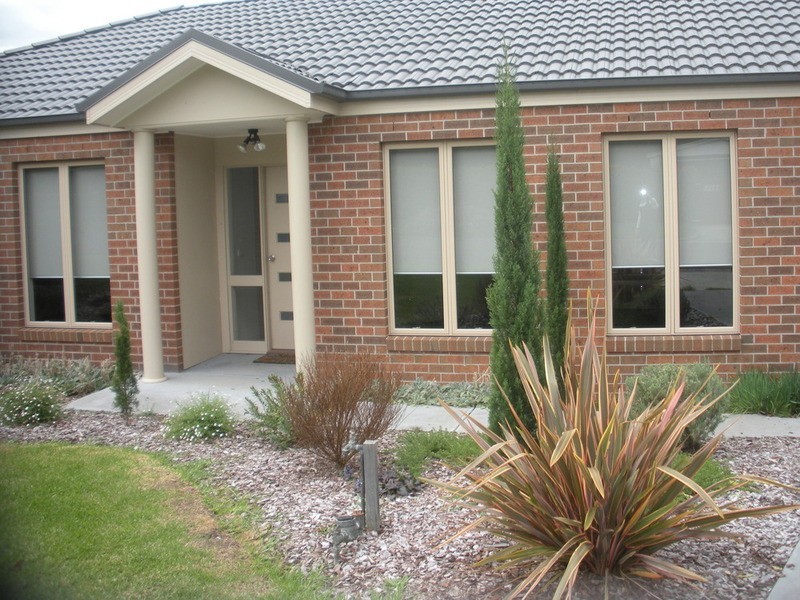 1 Rachael Drive, Mooroolbark VIC 3138