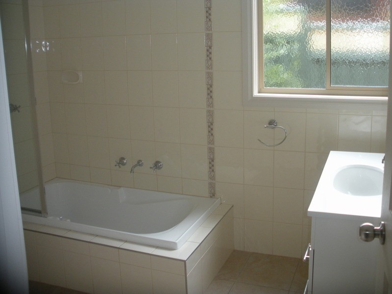 1 Rachael Drive, Mooroolbark VIC 3138