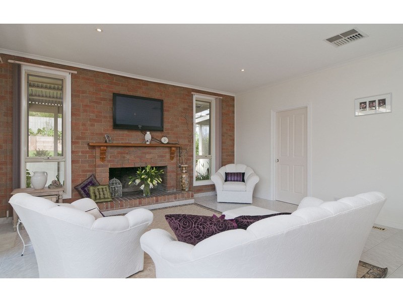 30 Edward Road, Chirnside Park VIC 3116