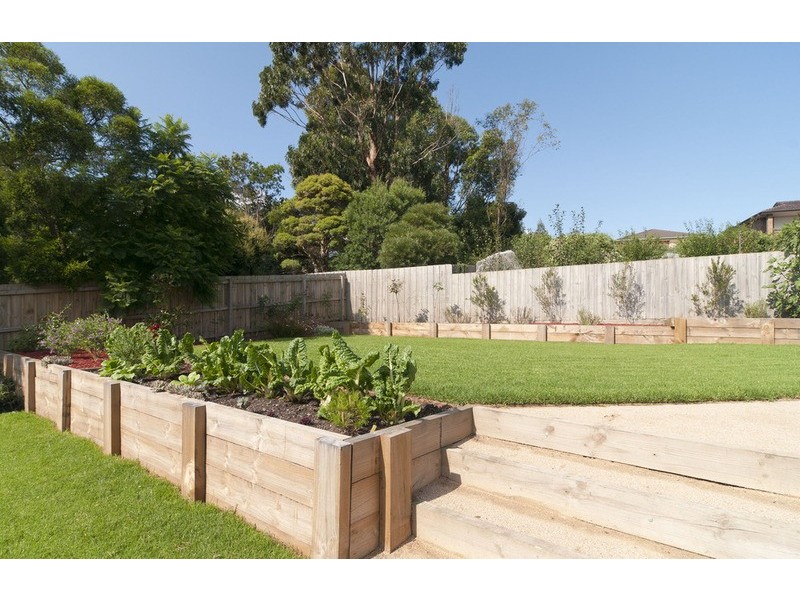 30 Edward Road, Chirnside Park VIC 3116