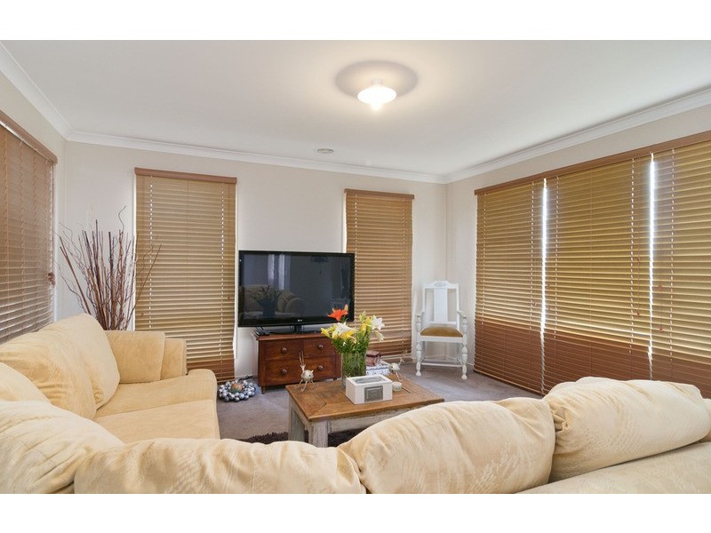 72 Larbert Road, Mooroolbark VIC 3138