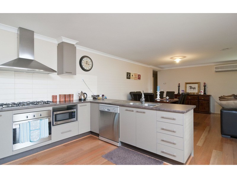 72 Larbert Road, Mooroolbark VIC 3138