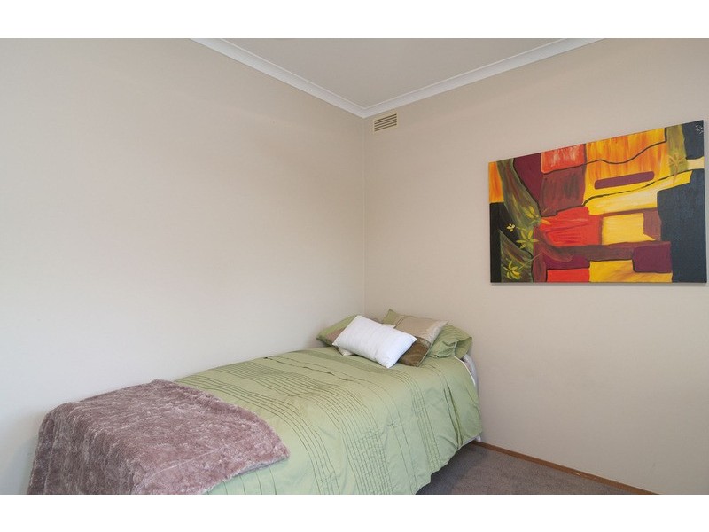 52 Zina Grove, Mooroolbark VIC 3138