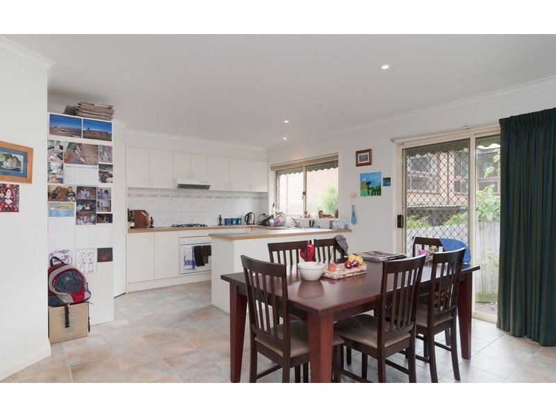 2/12 Edward Road, Chirnside Park VIC 3116