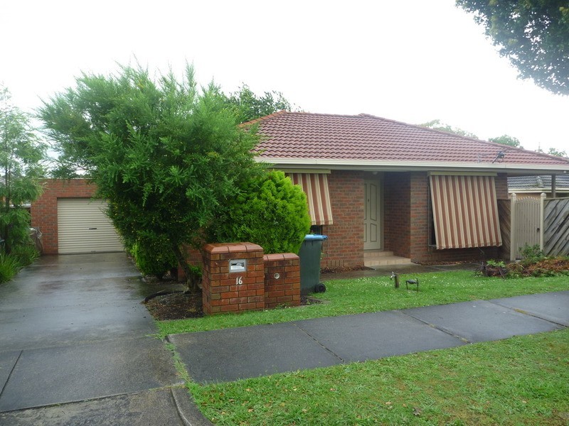 16 Percy Street, Croydon VIC 3136