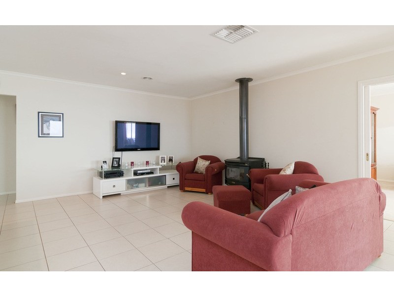 64 Bailey Road, Mount Evelyn VIC 3796