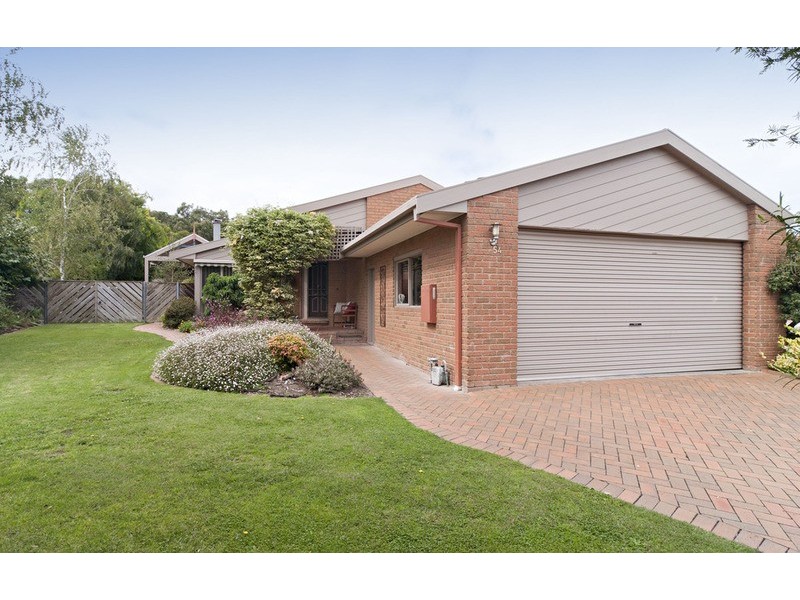 54 Alpine Way, Kilsyth VIC 3137
