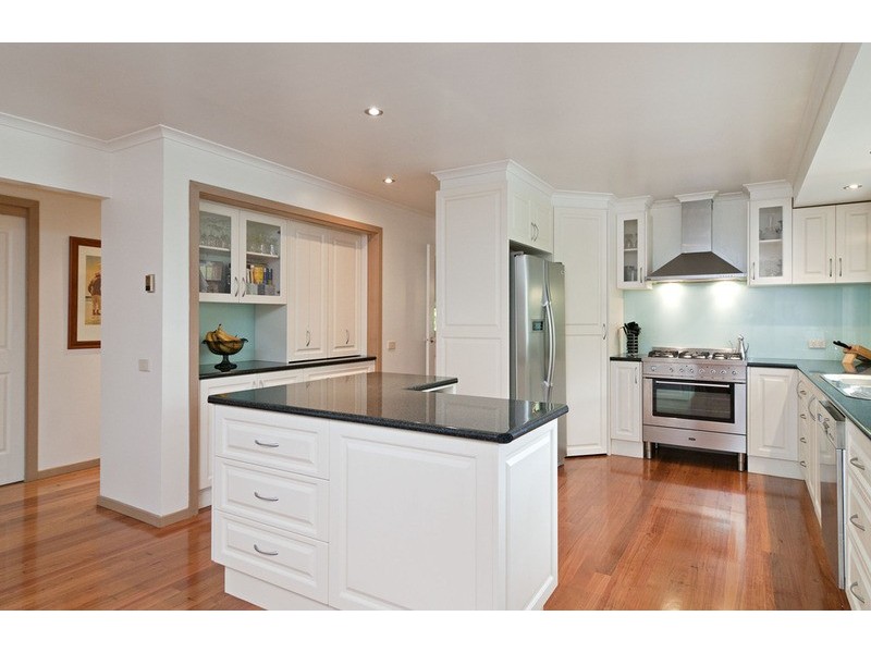 54 Alpine Way, Kilsyth VIC 3137