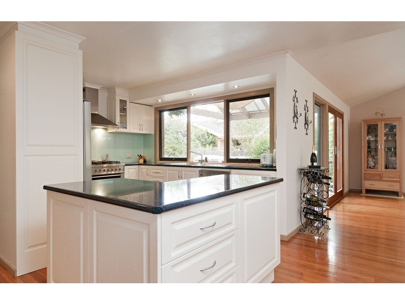 54 Alpine Way, Kilsyth VIC 3137