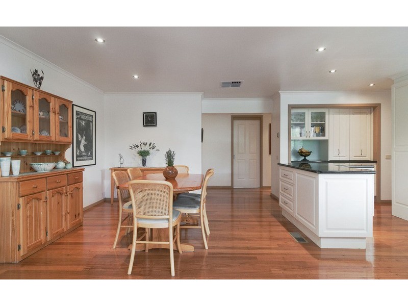 54 Alpine Way, Kilsyth VIC 3137