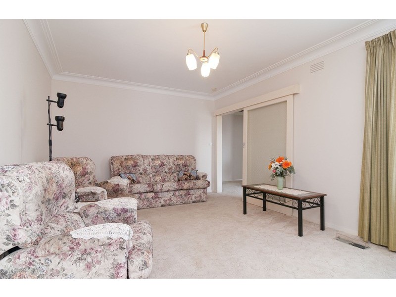 12 Shirley Street, Mooroolbark VIC 3138