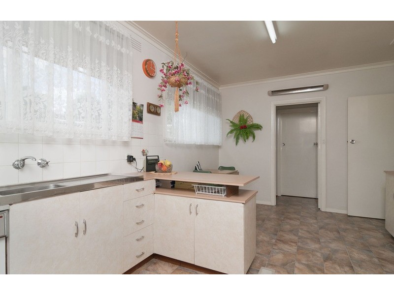 12 Shirley Street, Mooroolbark VIC 3138