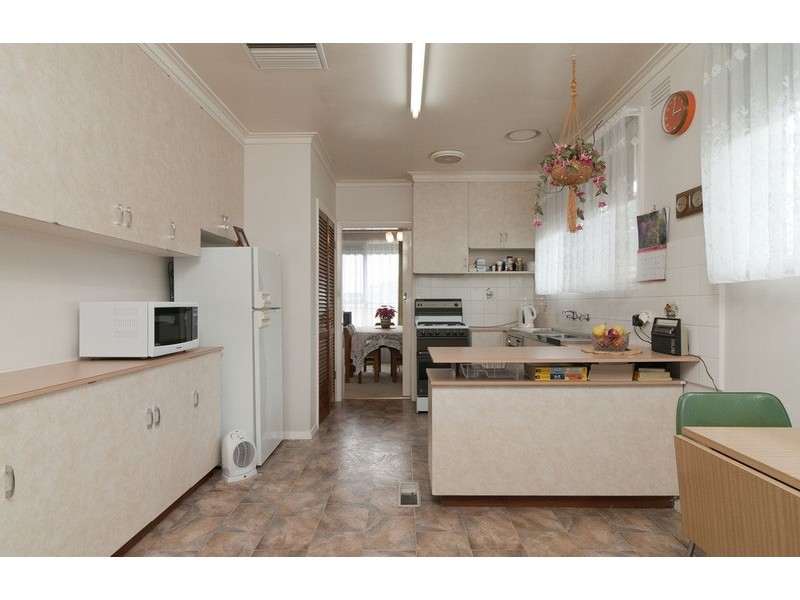12 Shirley Street, Mooroolbark VIC 3138