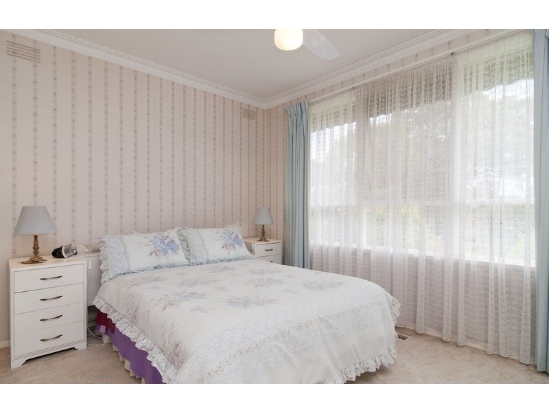 12 Shirley Street, Mooroolbark VIC 3138
