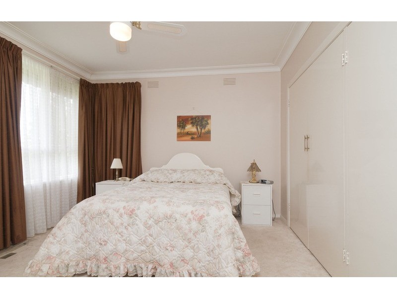 12 Shirley Street, Mooroolbark VIC 3138