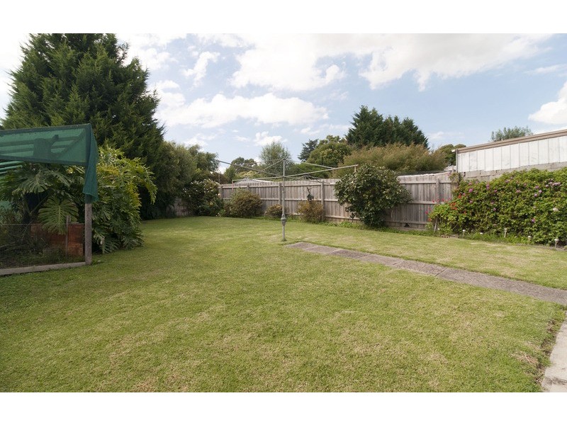 12 Shirley Street, Mooroolbark VIC 3138