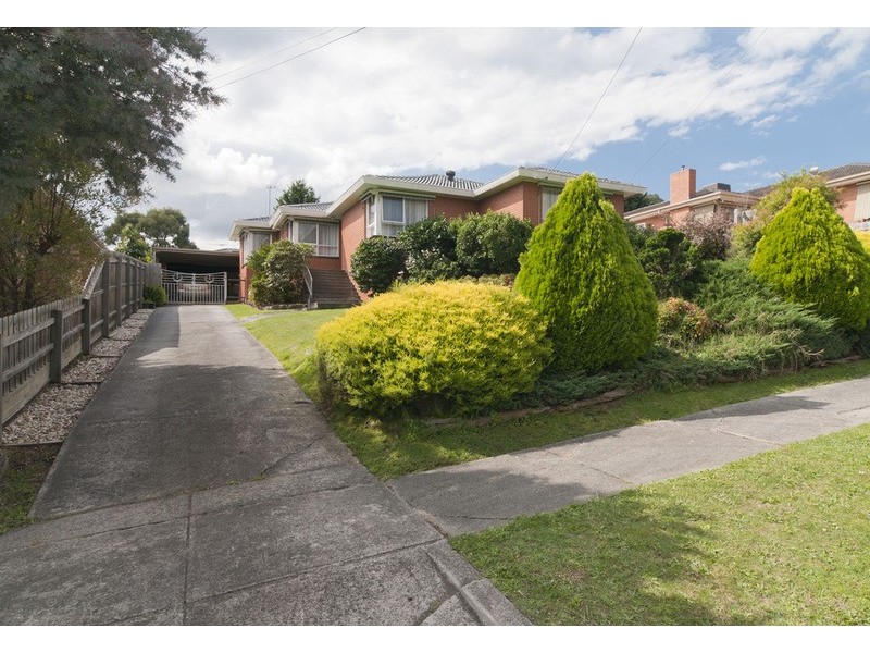 12 Shirley Street, Mooroolbark VIC 3138