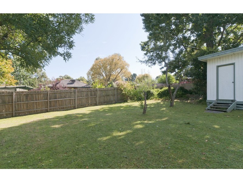 35 Boyana Crescent, Croydon VIC 3136