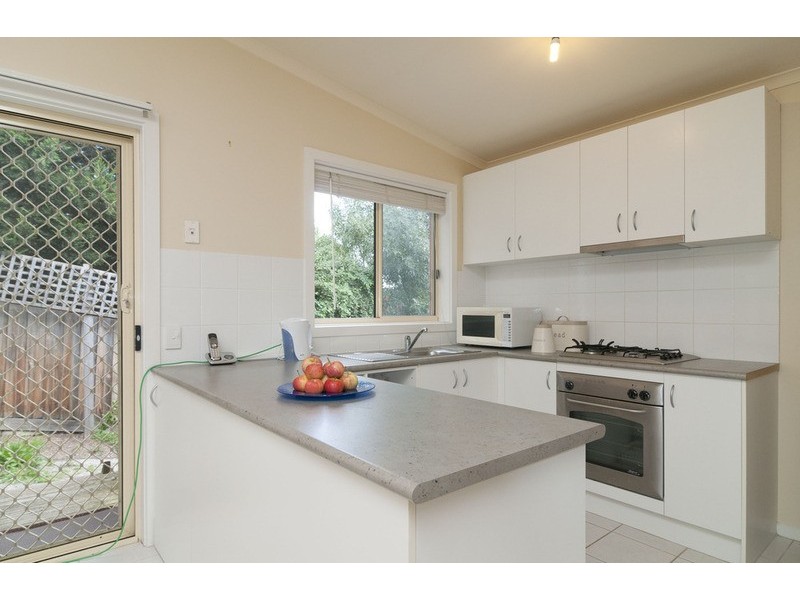 8/8-10 Wyuna Walk, Mooroolbark VIC 3138