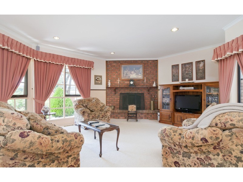 43 Lakeview Drive, Lilydale VIC 3140