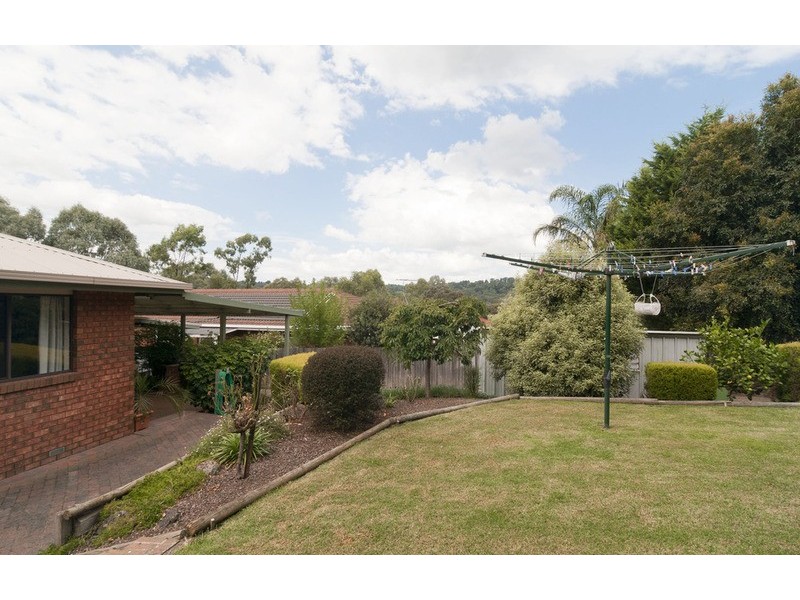 43 Lakeview Drive, Lilydale VIC 3140