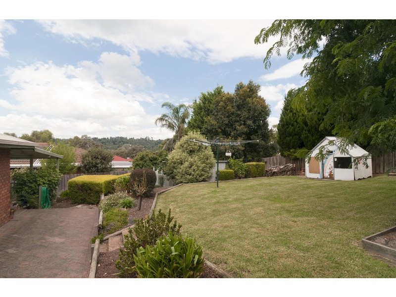 43 Lakeview Drive, Lilydale VIC 3140